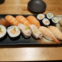 Foto scattata a Zen Sushi - sushi &amp;amp; sake da Jyri il 1/3/2020