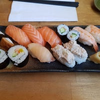 Foto scattata a Zen Sushi - sushi &amp;amp; sake da Jyri il 5/14/2019