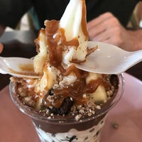 Photo taken at Freeze Frozen Yogurt by ong a. on 7/31/2018
