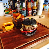 5/24/2015에 Perihan S.님이 Burger Sound Grill Steaks에서 찍은 사진