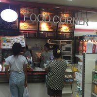 Photo taken at 7-Eleven by AorPG R. on 7/20/2015