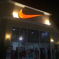 Photo taken at nike factory outlet by AorPG R. on 5/7/2016