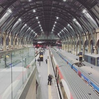Photo taken at Platform 6 by Gordon C. on 12/9/2015