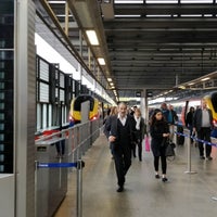 Photo taken at Platform 1 by Gordon C. on 10/26/2017