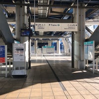 Photo taken at South Quay DLR Station by Gordon C. on 1/20/2017