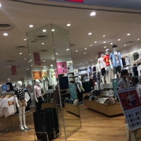 uniqlo waterway point