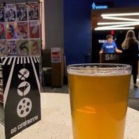 Photo taken at Studio Movie Grill Arlington Lincoln Square by Arthur A. on 12/21/2019