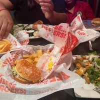 Photo taken at Red Robin Gourmet Burgers and Brews by Marcia L. on 3/7/2024