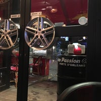 Foto tirada no(a) Auto Passion Café por Kim L. em 11/4/2016