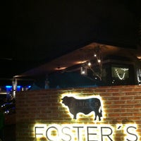 รูปภาพถ่ายที่ FOSTER&#39;S Steak House โดย James เมื่อ 10/13/2012