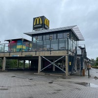 รูปภาพถ่ายที่ McDonald&amp;#39;s โดย Wim N. เมื่อ 10/5/2021