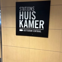 รูปภาพถ่ายที่ StationsHuiskamer โดย Wim N. เมื่อ 5/10/2023