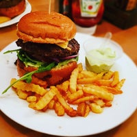 Foto diambil di Thug Burger | Qual o tamanho da sua fome? oleh João Henrique L. pada 3/25/2018