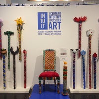 Foto scattata a Intuit: The Center For Intuitive And Outsider Art da Charity G. il 6/10/2017