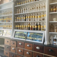 Photo taken at Stabler-Leadbeater Apothecary Museum by Phoebe on 4/30/2022