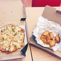 Photo taken at Domino&amp;#39;s Pizza by Nan T. on 1/30/2016
