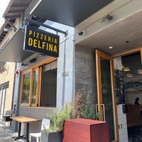 Photo taken at Pizzeria Delfina by Edgar A. on 7/30/2022