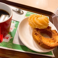Photo taken at Mister Donut by Passoa on 10/23/2020