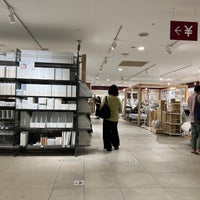 Photo taken at MUJI by Yoshihiro on 8/15/2022