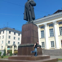 Photo taken at Памятник В.И. Ленину by Konstantin V. on 6/23/2013