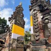Photo taken at Tirta Empul Temple by Godwin S. on 10/19/2023