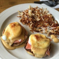 8/22/2017 tarihinde Meilissaziyaretçi tarafından Mary and Robb&amp;#39;s Westwood Cafe'de çekilen fotoğraf