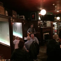 Foto diambil di Jinty McGuinty&amp;#39;s Irish Bar oleh Ricardo M. pada 11/19/2017