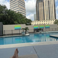 Photo taken at Omni Hotel Houston Pool by JEF on 5/29/2023