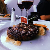 Das Foto wurde bei Restaurante Toro von Alex Q. am 6/14/2018 aufgenommen