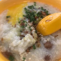 Photo taken at Ang Mo Kio 628 Market &amp;amp; Food Centre by 🐝 Chuan on 8/13/2019
