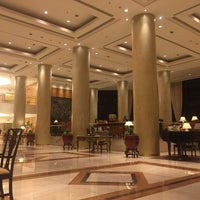 Photo taken at Lobby Lounge by Ivolicious on 11/3/2017