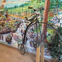 Das Foto wurde bei Colorado Springs Bike Shop von Dianna 4. am 5/3/2016 aufgenommen