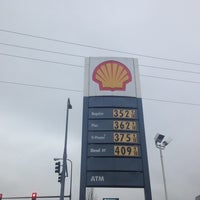 Das Foto wurde bei Shell von Kerry M. am 1/29/2014 aufgenommen