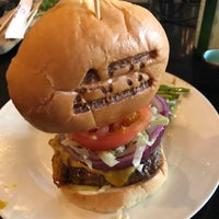 9/4/2017에 Joshua G.님이 Art Burger Sushi Bar에서 찍은 사진