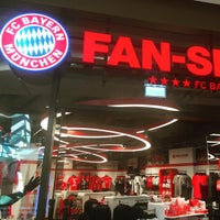 Photo taken at FC Bayern Fan-Shop by timoschca on 8/31/2016