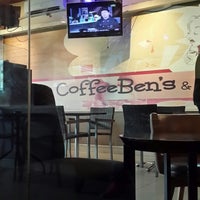 Photo taken at CoffeeBen&amp;#39;s &amp;amp; Resto by wisnu d. on 5/15/2014
