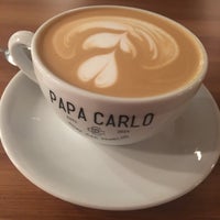 Foto tirada no(a) Papa Carlo Coffee por Elena S. em 10/4/2018