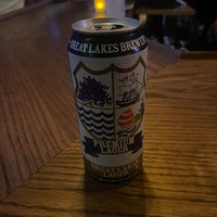 Photo taken at Tallboys Craft Beer House by andre v. on 4/23/2022