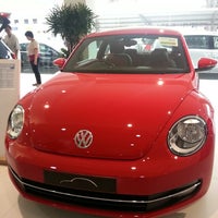 Photo taken at Volkswagen Centre Singapore (Macpherson) by Grace on 3/17/2013