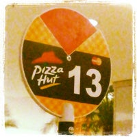 Photo taken at Pizza Hut by Marcio S. on 10/5/2012