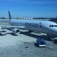 Photo taken at Gate 40 by Andre H. on 9/16/2015