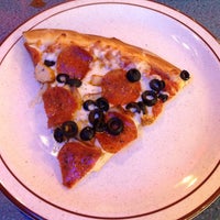 รูปภาพถ่ายที่ Numero Uno Pizza โดย Samantha G. เมื่อ 6/17/2013