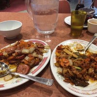 Photo taken at Henry&amp;#39;s Hunan Restaurant by Jason Y. on 10/15/2015