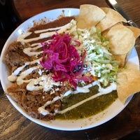 รูปภาพถ่ายที่ La Cantina - Urban Taco Bar โดย Larry เมื่อ 4/1/2018