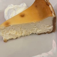Photo taken at The Cheesecake Factory by Leonardo J. on 12/24/2022
