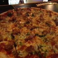 Foto diambil di Pizza Pro&amp;#39;s oleh Mitzy💋MIA💃 pada 12/24/2012