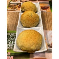 Photo taken at Tim Ho Wan 添好運 by Michelle Y. on 5/31/2014