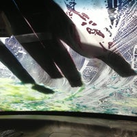 4/27/2013にSamantha T.がSomerville Car Washで撮った写真