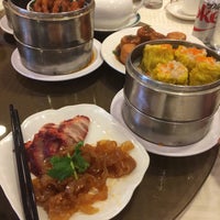 Photo taken at King Hua Restaurant by Kerwin M. on 4/5/2015