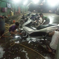 Photo taken at X Malang 24 Jam Cuci Mobil &amp;amp; Motor by Theodore D. on 1/18/2013